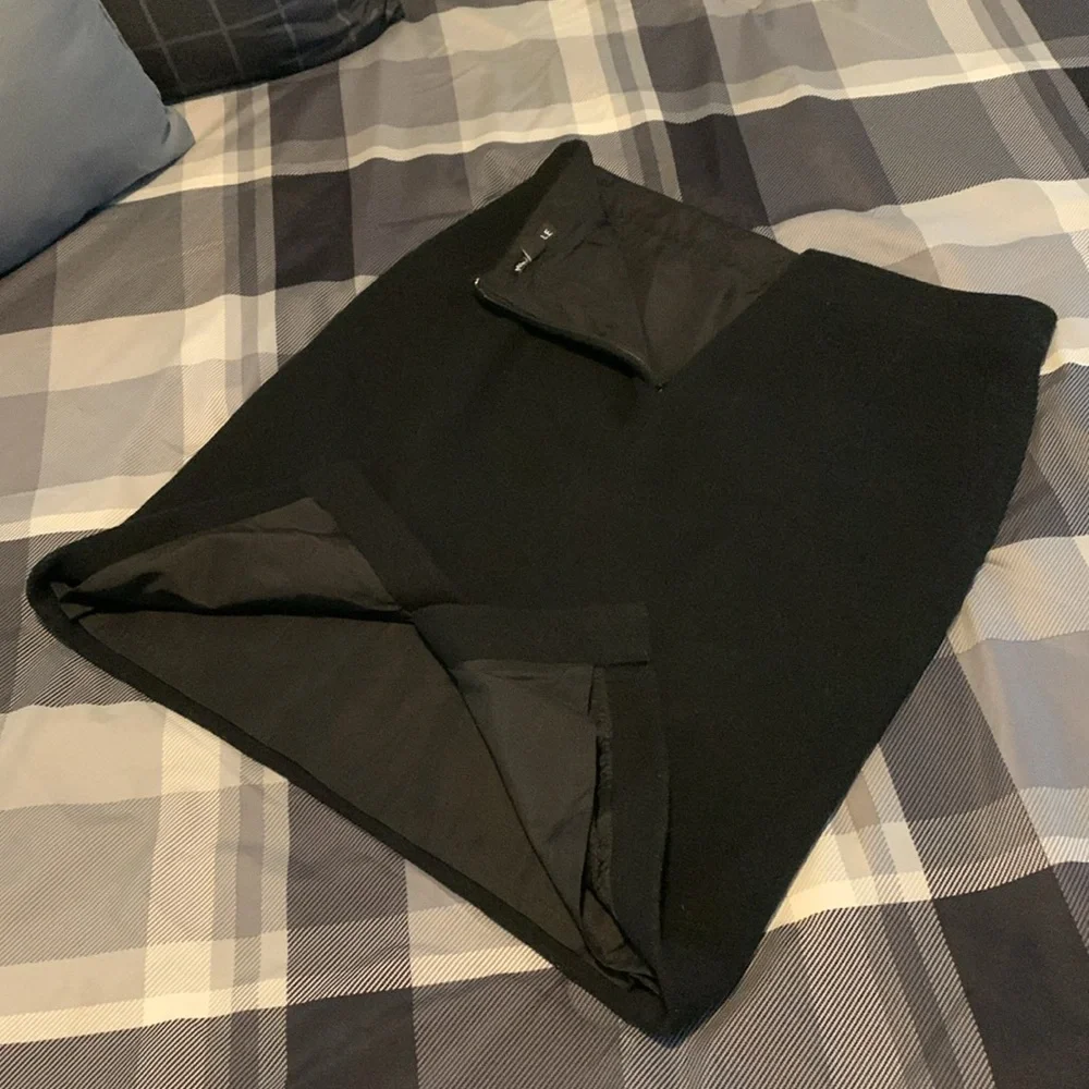 J. Crew Mercantile Black Wool Skirt Black Size 4 Pencil Straight Line A Frame - Picture 3 of 7
